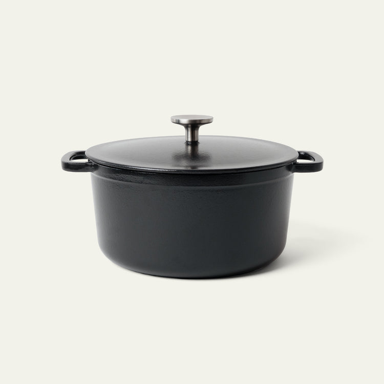 Emaljeret støbejernsgryde